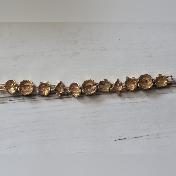 Vintage | Chriatmas Slide Charm | Enamal | Bracelet | GUC | - Picture 4 of 6